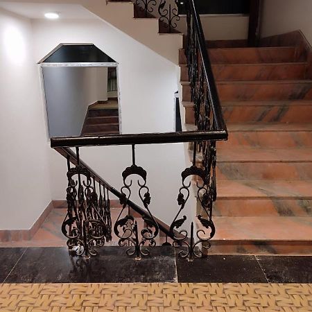 Staymaker Hotel Mohan Palace Baharampur Exterior foto