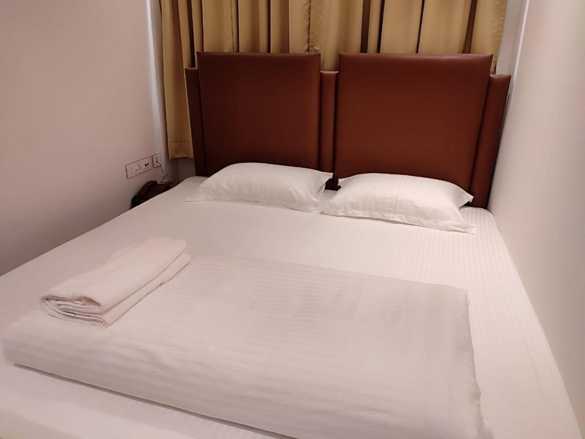Staymaker Hotel Mohan Palace Baharampur Exterior foto